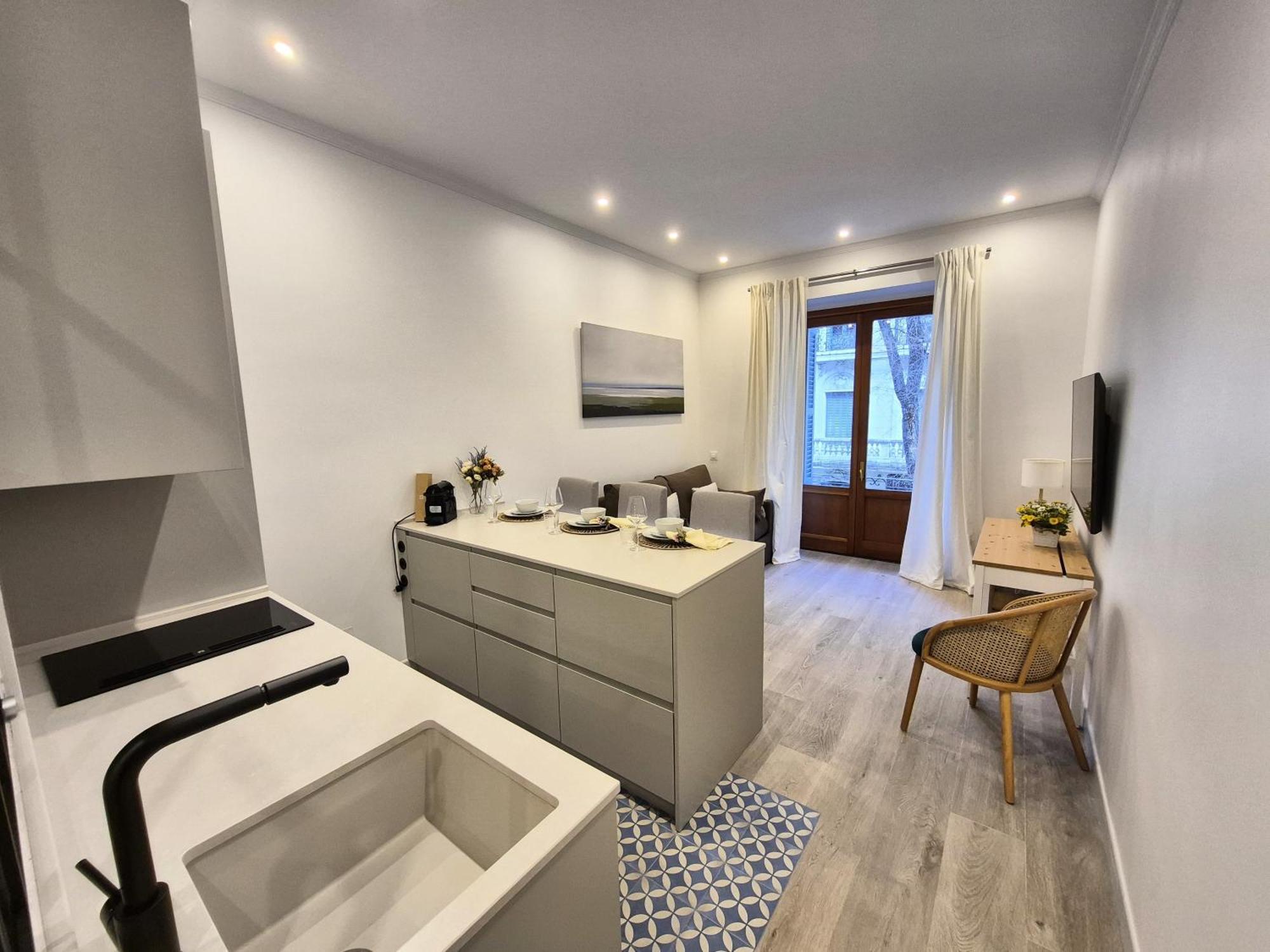 Apartamentos Plaza De Espana 마드리드 외부 사진